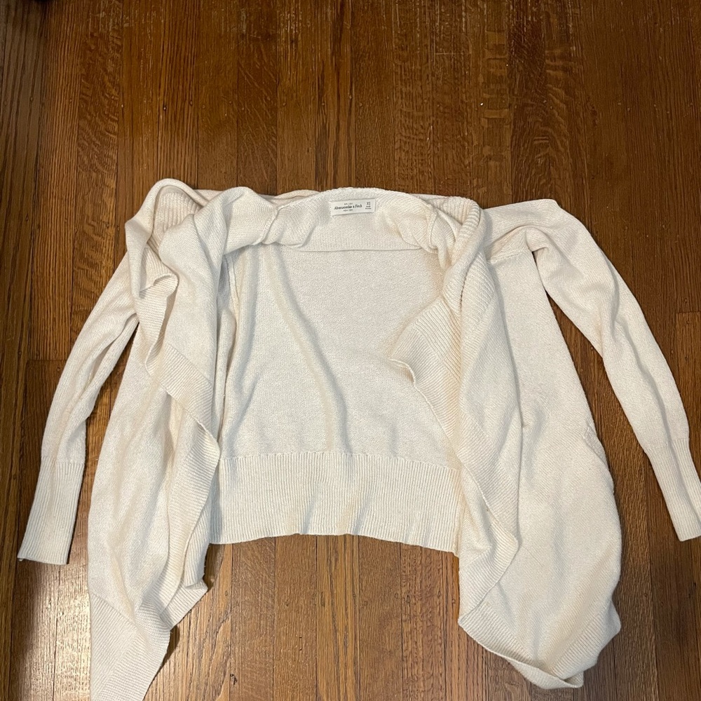 Abercrombie and Fitch Cream Cardigan Size: XS